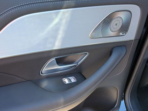 Used 2025 Mercedes-Benz GLE 53 AMG 4MATIC image 28