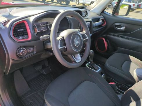 Used 2023 Jeep Renegade Trailhawk AWD/4WD image 15