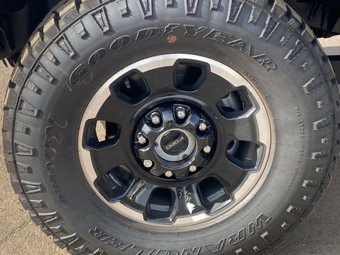 New 2025 Ford F250 Lariat w/ Lariat Ultimate Package image 7