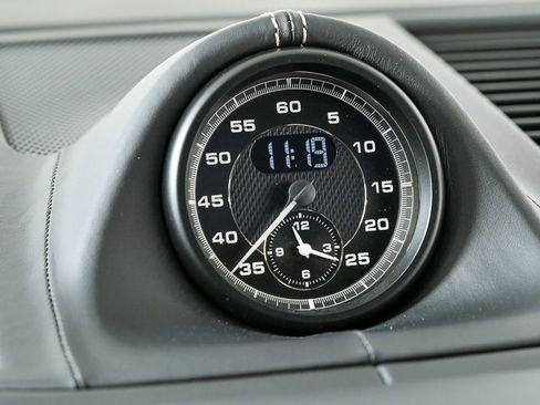 Certified 2025 Porsche Macan GTS image 17