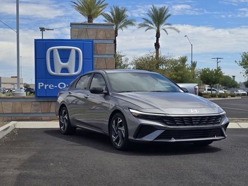 Used 2025 Hyundai Elantra Sport w/ Cargo Package FWD image 3