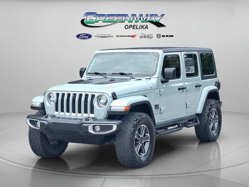 Used 2023 Jeep Wrangler Unlimited Sahara w/ LED Lighting Group AWD/4WD image 3
