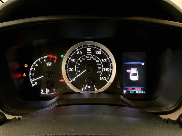 Used 2020 Toyota Corolla LE FWD image 19