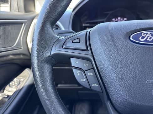 Used 2022 Ford Edge SE w/ Black Appearance Package image 25