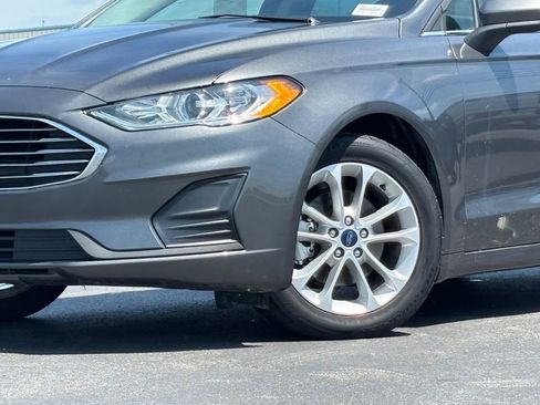 Used 2020 Ford Fusion SE FWD image 2
