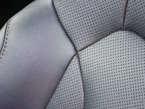 Used 2018 Lexus LX 570 4WD image 24