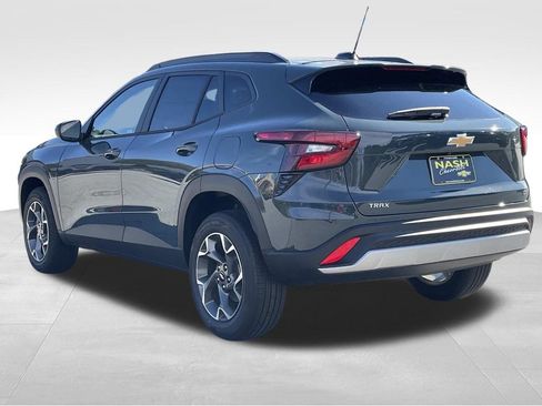 New 2026 Chevrolet Trax LT w/ LT Convenience Package image 5