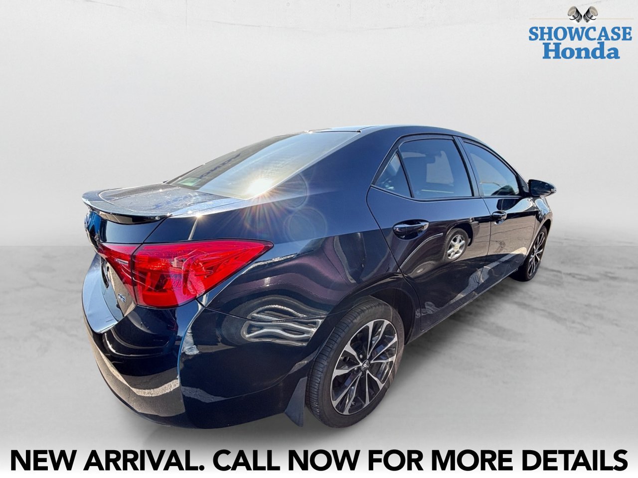 Used 2019 Toyota Corolla SE w/ SE Premium Package FWD image 5