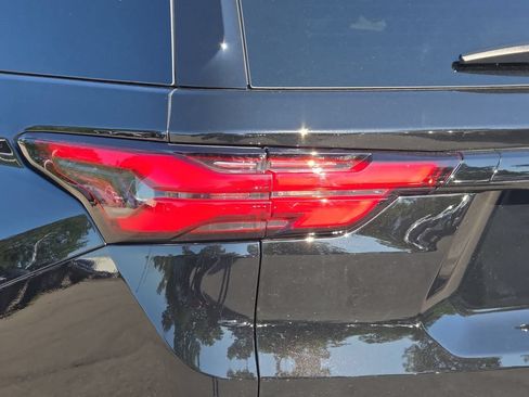 Certified 2023 Chevrolet Traverse LT w/ Midnight/Sport Edition AWD/4WD image 33