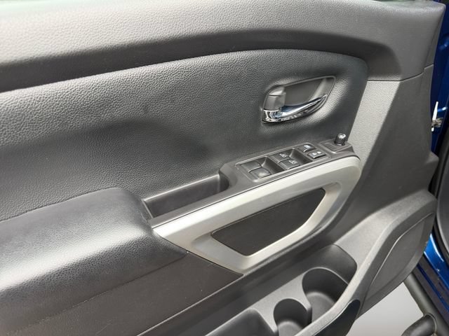 Used 2021 Nissan Titan SV w/ SV Convenience Package AWD/4WD image 10