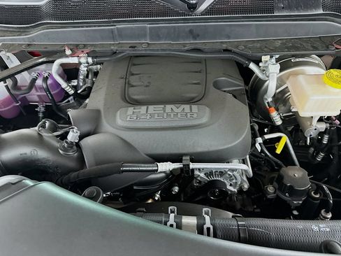 New 2026 RAM 2500 Big Horn AWD/4WD image 18