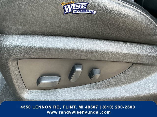 Used 2020 Chevrolet Suburban LT AWD/4WD image 14