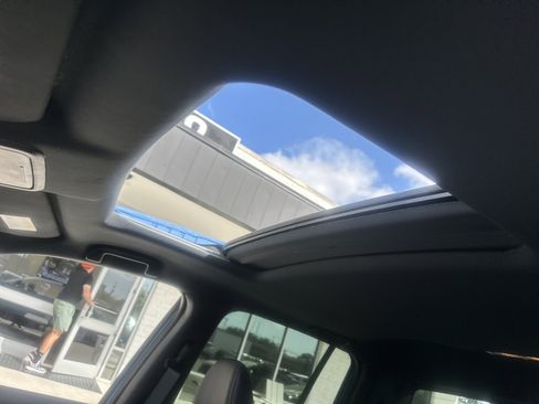 Used 2025 Honda Ridgeline TrailSport image 11