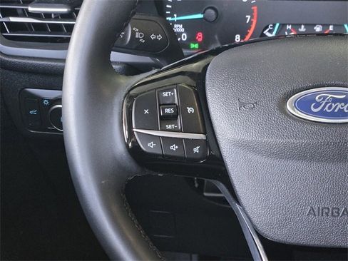 Used 2022 Ford Escape SEL image 28