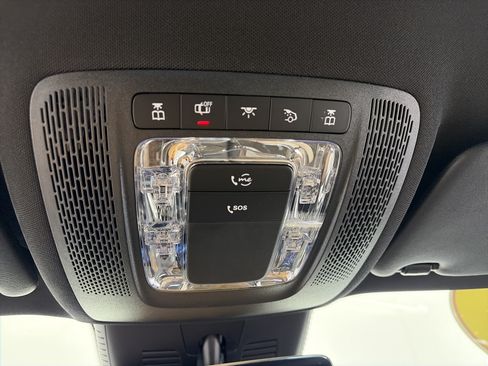 Certified 2025 Mercedes-Benz GLB 250 4MATIC image 29