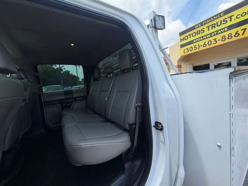 Used 2017 Ford F550 4x4 Crew Cab Super Duty image 14