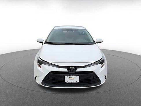 Used 2023 Toyota Corolla LE image 4