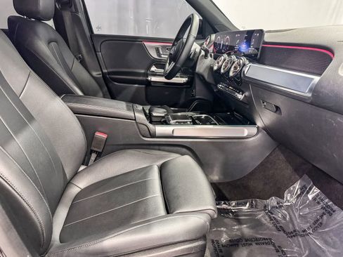 Used 2023 Mercedes-Benz GLB 250 image 16