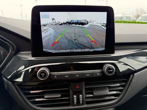 New 2025 Ford Escape ST-Line w/ Equipment Group 301A image 17