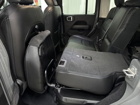 Used 2023 Jeep Wrangler Unlimited Sahara w/ Cold Weather Group image 7