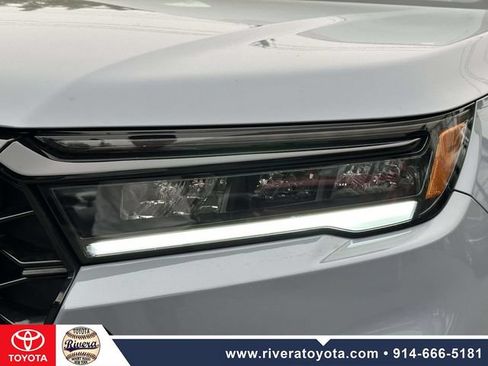 Used 2024 Honda Pilot TrailSport image 11