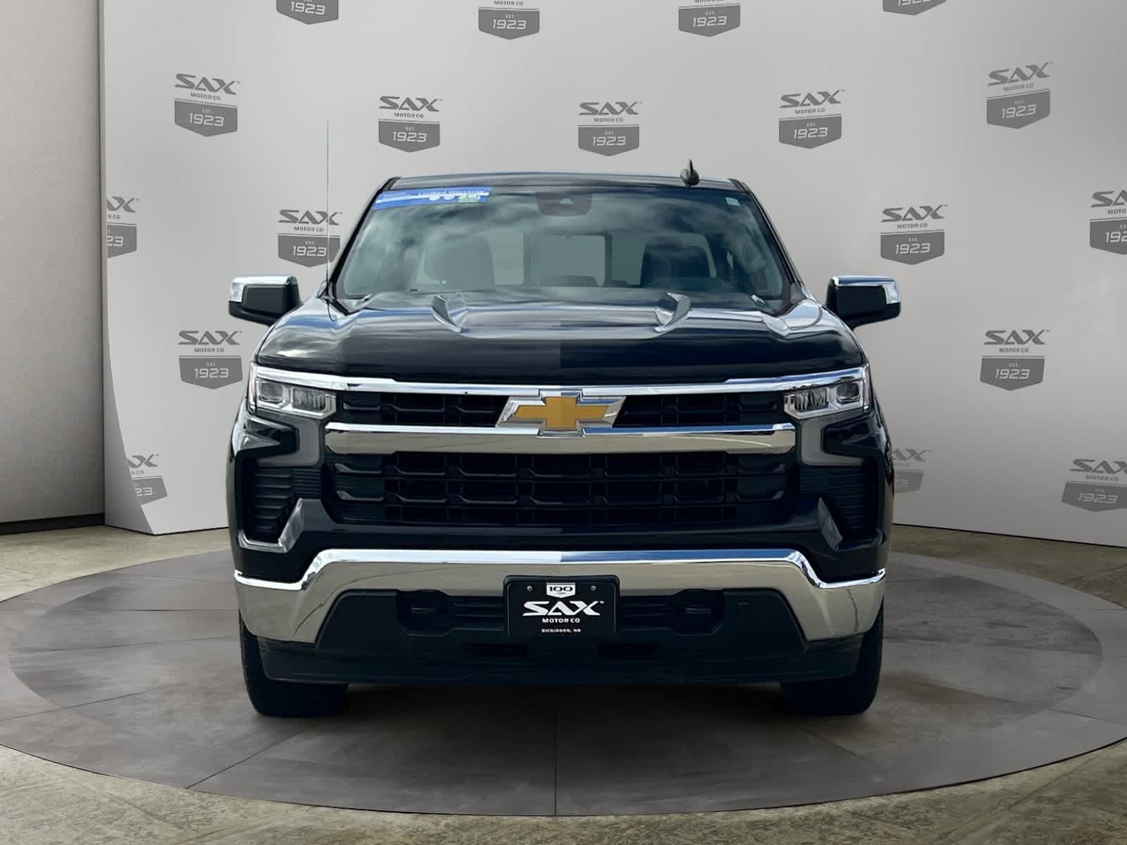 Used 2022 Chevrolet Silverado 1500 LT w/ Convenience Package II AWD/4WD image 8