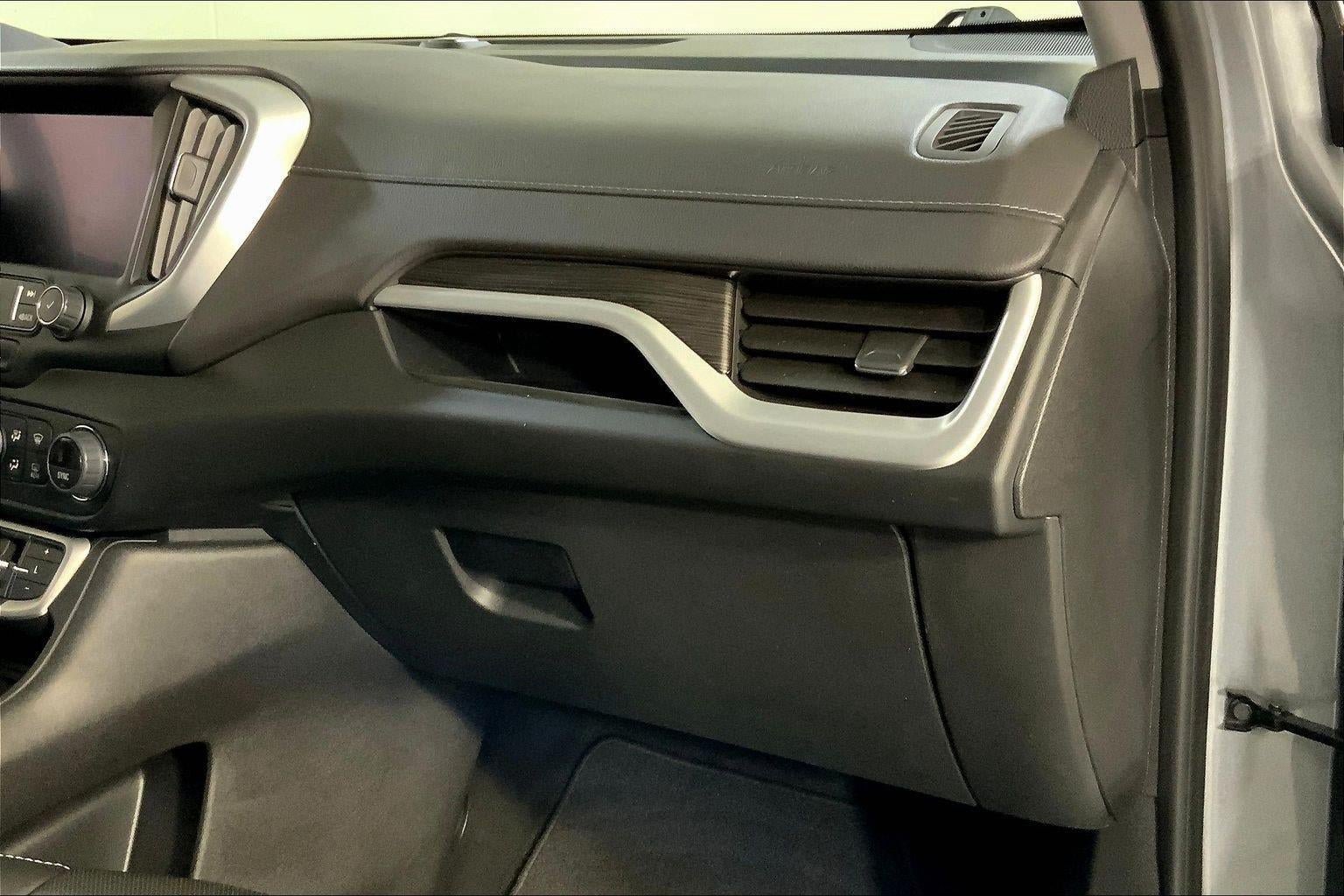 Used 2023 GMC Terrain SLT AWD/4WD image 17