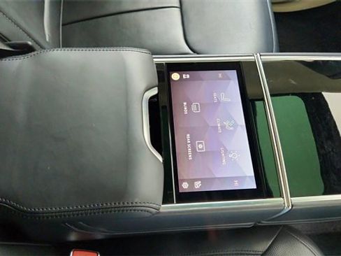 Used 2023 Land Rover Range Rover Long Wheelbase Autobiography image 54