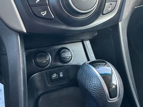 Used 2018 Hyundai Santa Fe Sport FWD image 30