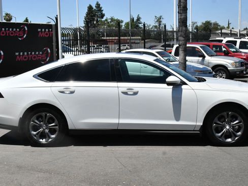 Used 2023 Honda Accord EX image 9