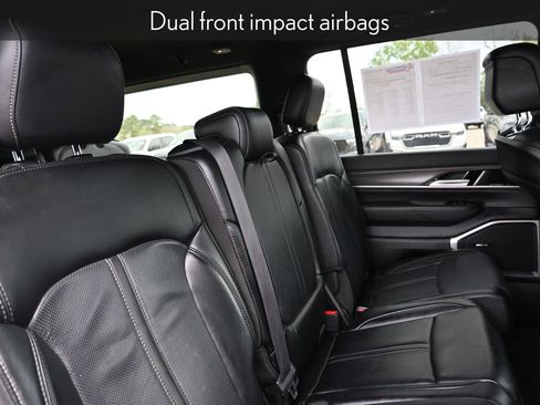 Used 2024 Jeep Wagoneer Series II w/ Flexible Seating Group image 29