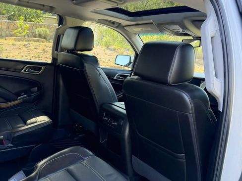 Used 2017 GMC Yukon Denali w/ Open Road Package AWD/4WD image 12