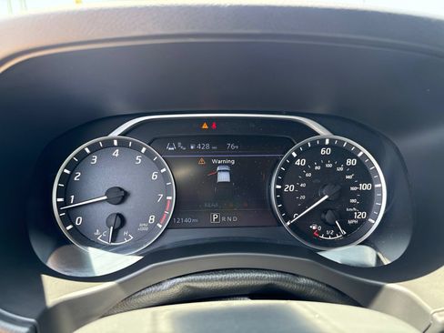 Used 2025 Nissan Frontier SV RWD image 18