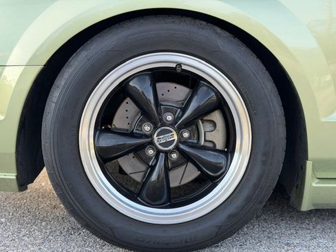 Used 2006 Ford Mustang GT Premium image 13