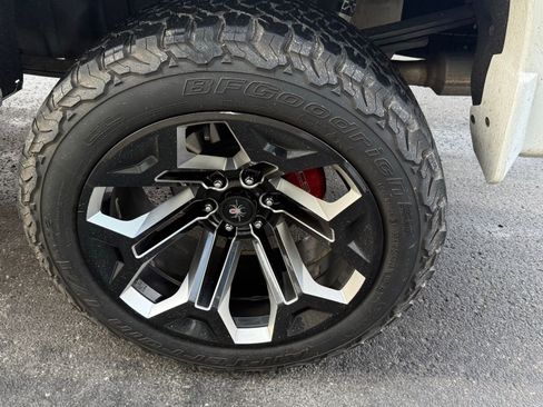 Used 2021 Chevrolet Silverado 1500 RST w/ Convenience Package II image 26