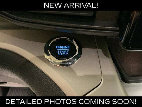 Used 2023 Ford Explorer XLT AWD/4WD image 35