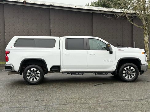 Used 2021 Chevrolet Silverado 2500 LT w/ Convenience Package image 4