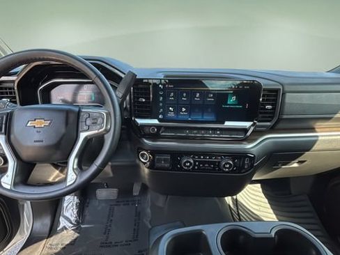 Used 2024 Chevrolet Silverado 2500 LT w/ Convenience Package AWD/4WD image 17