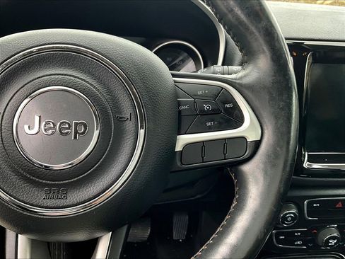 Used 2019 Jeep Compass Limited image 16