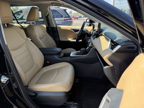 Certified 2025 Toyota RAV4 XLE Premium AWD/4WD image 27