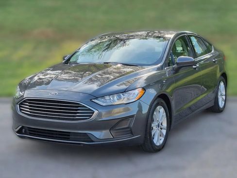 Used 2020 Ford Fusion SE w/ Fleet SE Value Package FWD image 3