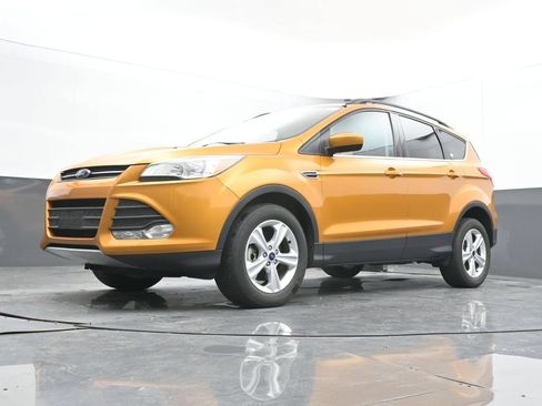 Used 2016 Ford Escape SE w/ SE Leather Comfort Package AWD/4WD image 60