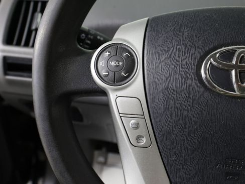 Used 2014 Toyota Prius V Two image 26