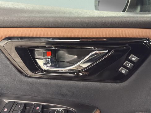 New 2026 Subaru Forester Touring AWD/4WD image 16