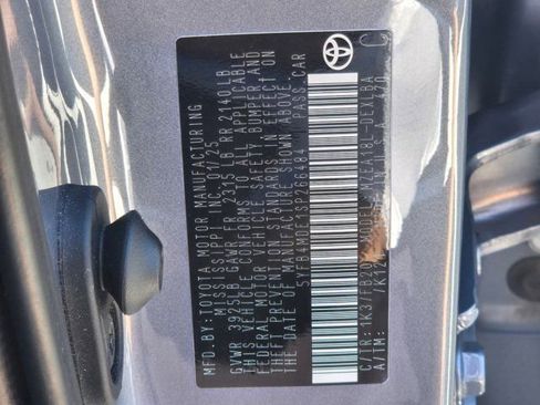 Used 2025 Toyota Corolla LE image 32