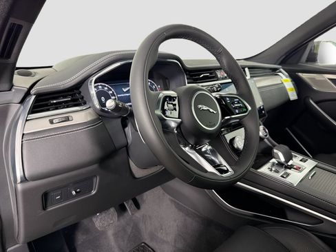 New 2026 Jaguar F-PACE R-Dynamic S AWD/4WD image 9