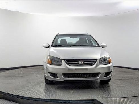 Used 2009 Kia Spectra LX FWD image 12