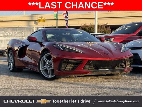 Used 2021 Chevrolet Corvette Stingray Preferred Cpe w/ 2LT RWD image 2