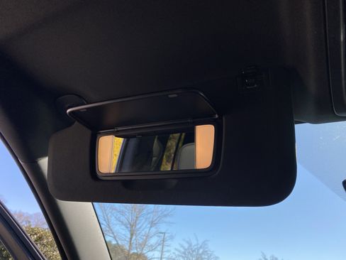 Used 2022 GMC Yukon XL Denali w/ Denali Ultimate Package image 41