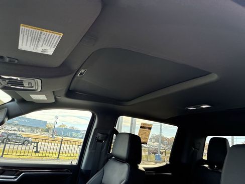 Used 2025 GMC Sierra 1500 Elevation w/ Elevation Premium Package image 19